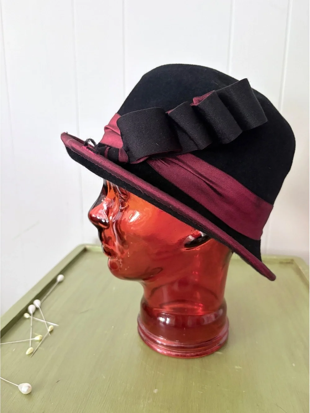 Vintage Louise Green Black Wool Cloche Hat with Burgundy Satin Band and Bow